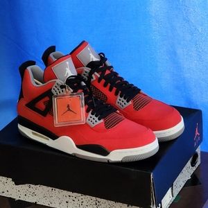 Jordan 4's
